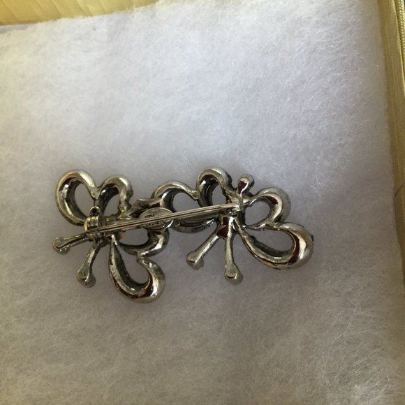 Siman Tu Rhinestone Pin - Picture 2 of 4